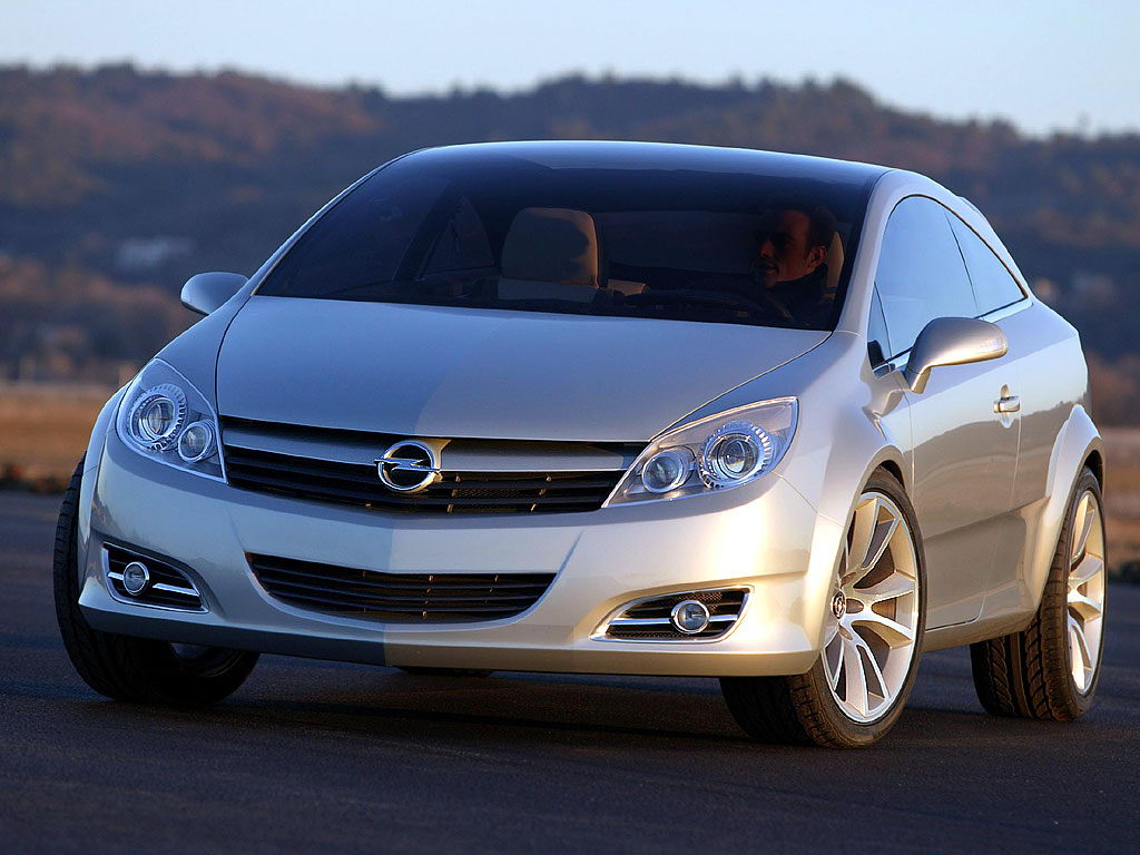 Opel GTC Genève 2003 001.jpg